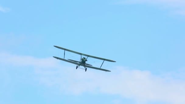Pesawat militer lama biplan — Stok Video