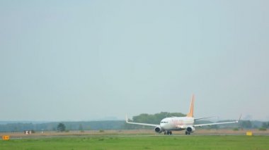 Uçak piste Taksilemek