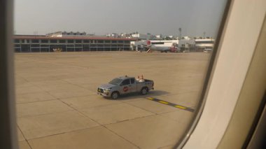 BANGKOK, THAILAND - 31 HAZİRAN 2025: Havaalanından kalkmayı bekleyen bir uçakta.