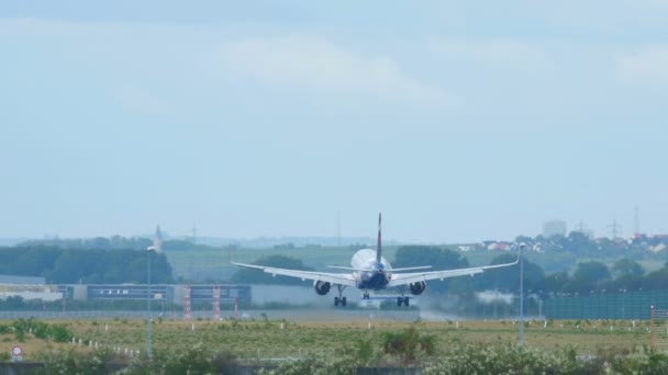 Vliegtuig landing, Frankfurt — Stockvideo