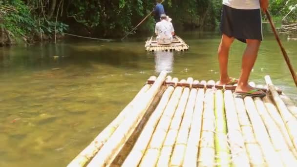 Rafting de bambú en Khao Lak — Vídeos de Stock