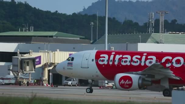 AirAsia Airbus 320 Taksilemek — Stok video