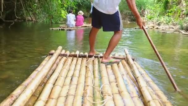 Rafting de bambu em Khao Lak — Vídeo de Stock