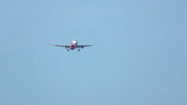 Airbus 320 yaklaşıyor