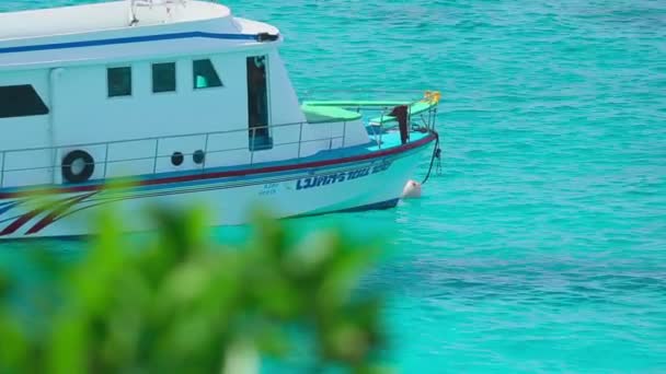 Buceo ancla del barco — Vídeo de stock