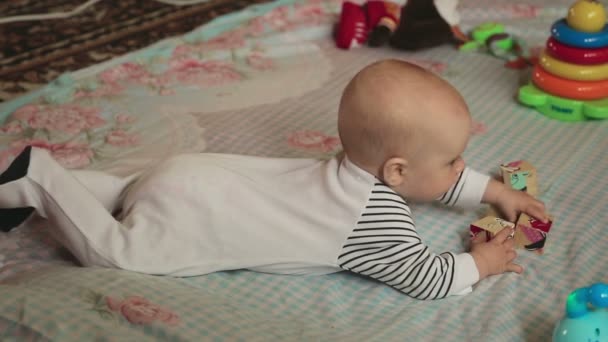 Seis meses bebê menina — Vídeo de Stock