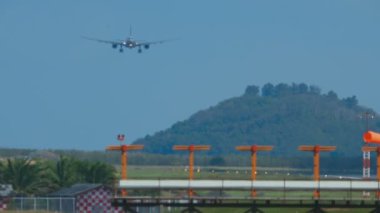 Airbus 330 yaklaşıyor