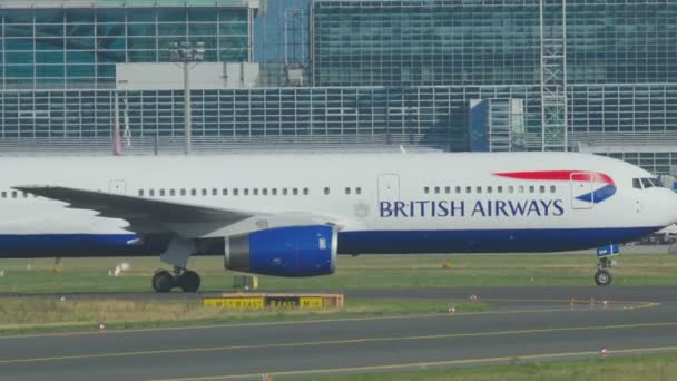 Boeing 767 in taxi a Fraport — Video Stock