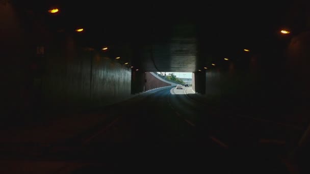 Túnel de carretera cerca del aeropuerto de Frankfurt — Vídeo de stock