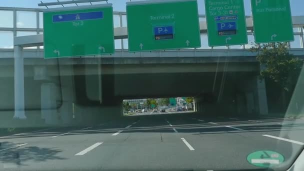 Tunnel routier près de l'aéroport de Francfort — Video