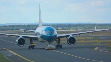 Uçaklar hizmetten çekme