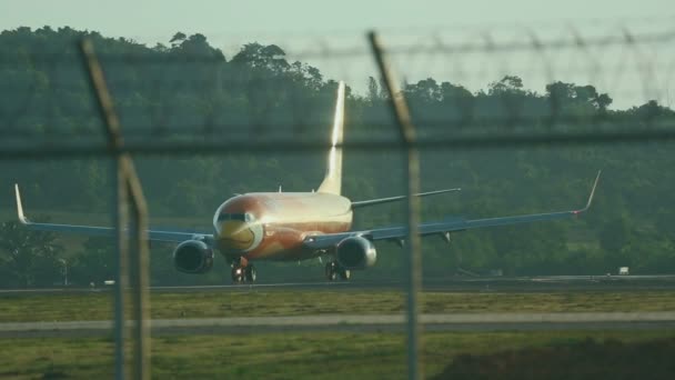 Nok Air Boeing 737 rodaje — Vídeos de Stock