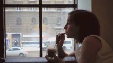 Karlı havalarda ve sıcak çikolata