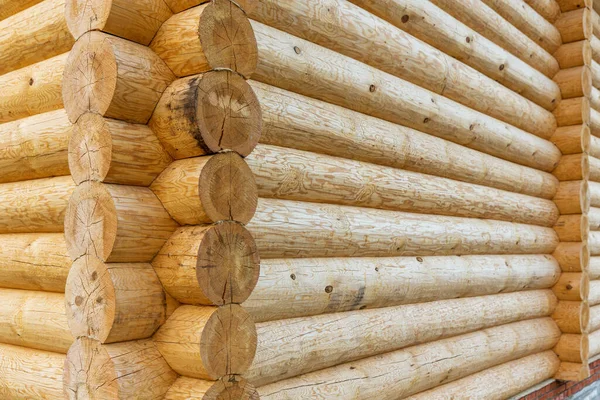 Narożnik Drewnianego Domu Naturalnych Kłód — Zdjęcie stockowe