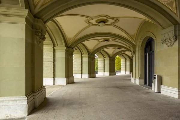 Porticato del Palazzo federale della Svizzera a Berna — Foto Stock