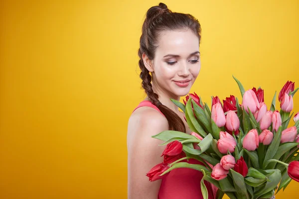 Lale çiçek kadınla — Stok fotoğraf