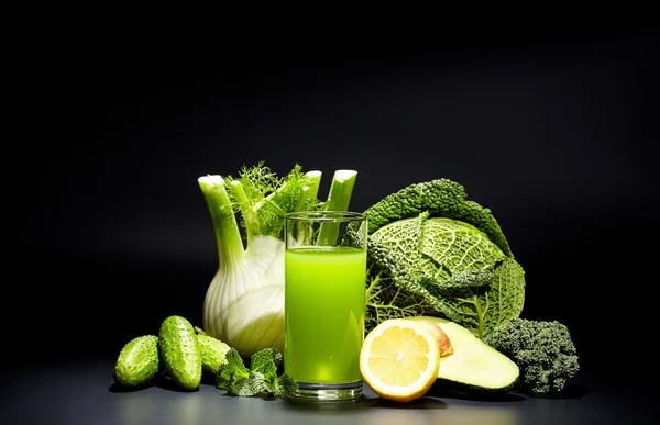 Здоровые овощи и фрукты — стоковое фото