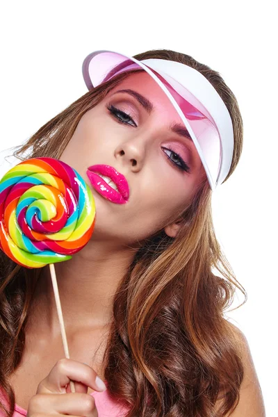 美丽的女人吃棒棒糖 — 图库照片