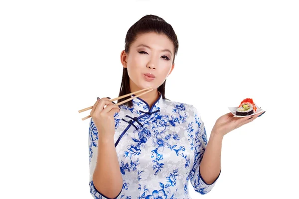 Sushi mulher segurando sushi — Fotografia de Stock