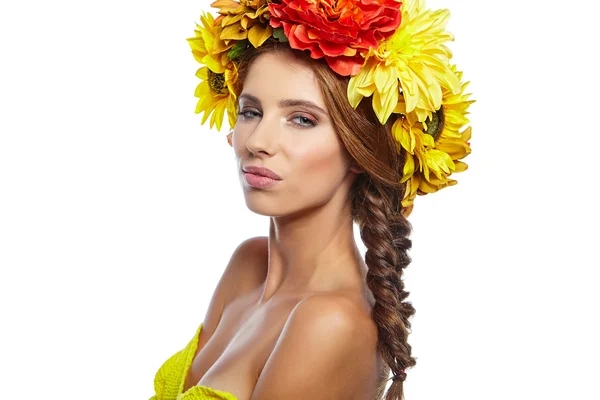 Dama con corona de flores —  Fotos de Stock
