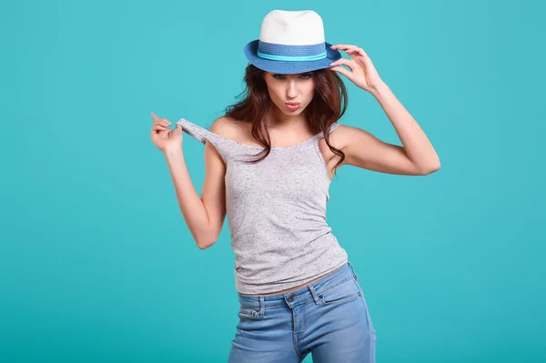 Vrouw met lente hoed — Stockfoto