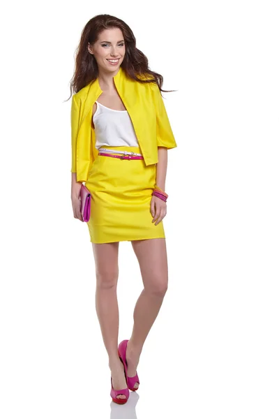 Sárga ruhás nő — Stock Fotó