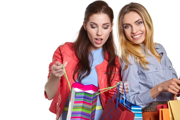 Chicas con bolsas de compras — Foto de Stock