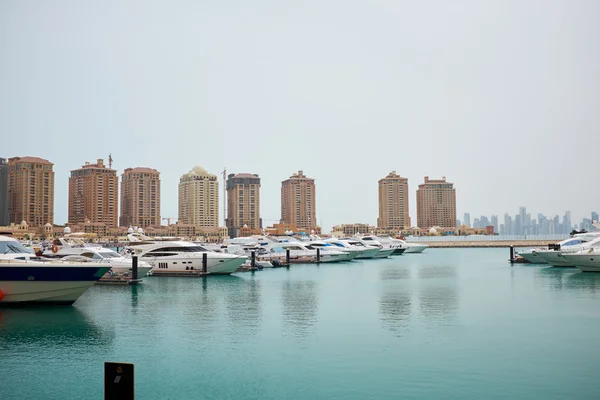 Katar jachtok jachtkikötőre — Stock Fotó