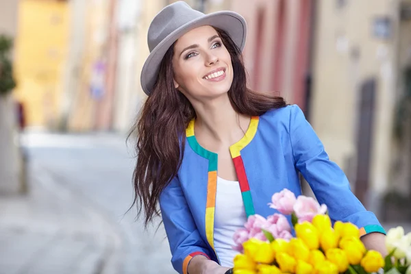 Stile della donna estiva — Foto Stock