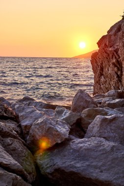 Kayalar Adası'nda günbatımı 