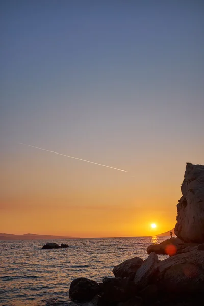 Isola rocciosa al tramonto — Foto Stock