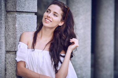 güzel saçlı kadın