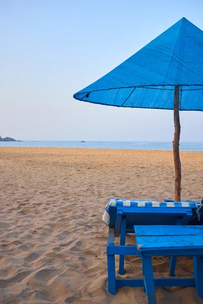 Empty beach chair — Stock Photo, Image