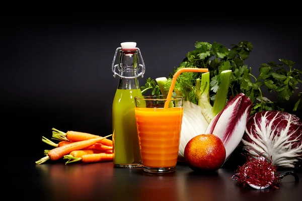 Suco de frutas saudáveis para refresco — Fotografia de Stock