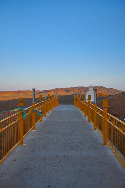 Pagode budista no deserto de pedra Gobi — Fotografia de Stock