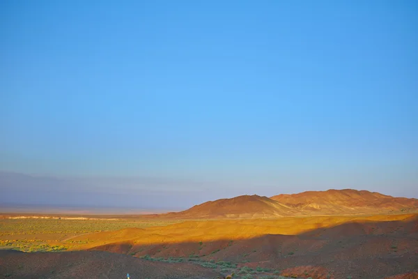 石佛塔沙漠戈壁 — 图库照片