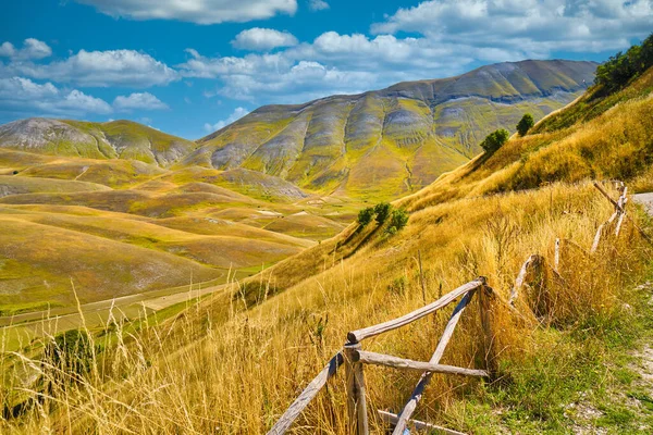 Híres Fennsík Természeti Park Monti Sibillini Perugia Umbria Olaszország — Stock Fotó