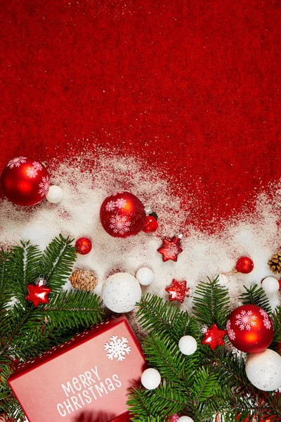 Weihnachtsgeschenk Und Feiertage Christbaumschmuck Weihnachten Einladungskarte Hintergrund — Stockfoto