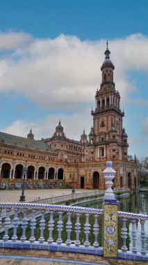        Sevilla, İspanya. İspanyol Meydanı (Espana Meydanı)                        