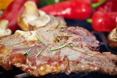 ızgara t-bone biftek