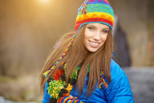 Mujer en autum park — Foto de Stock