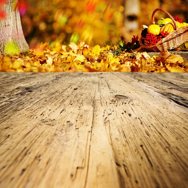 Fondo de otoño de madera — Foto de Stock