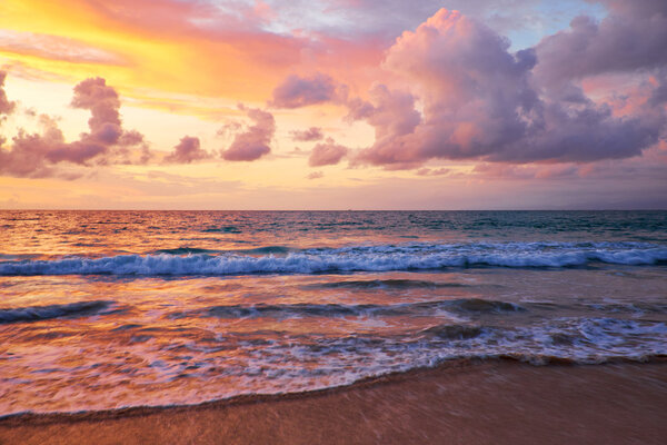 закат на пляже