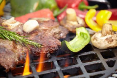 T-Bone biftek sebze spears ile