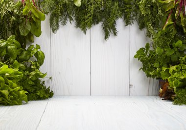 Otlar yapılan beyaz tahtalar çerçeve