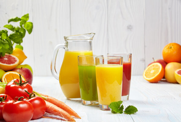 Здоровые соки в травах
