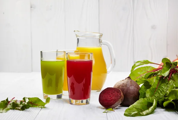 Hälsosamma juicer våren — Stockfoto