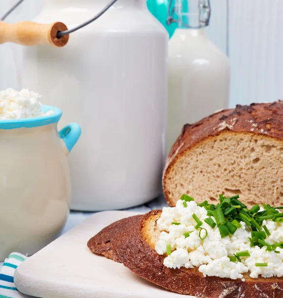 Desayuno saludable con productos lácteos —  Fotos de Stock
