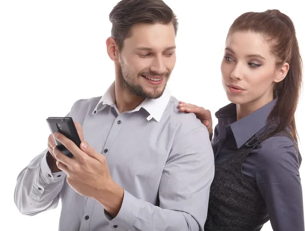 Attraktive par som tar en selfie sammen – stockfoto