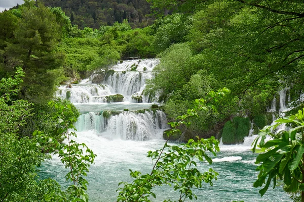 Hermoso paisaje de cascada — Foto de Stock